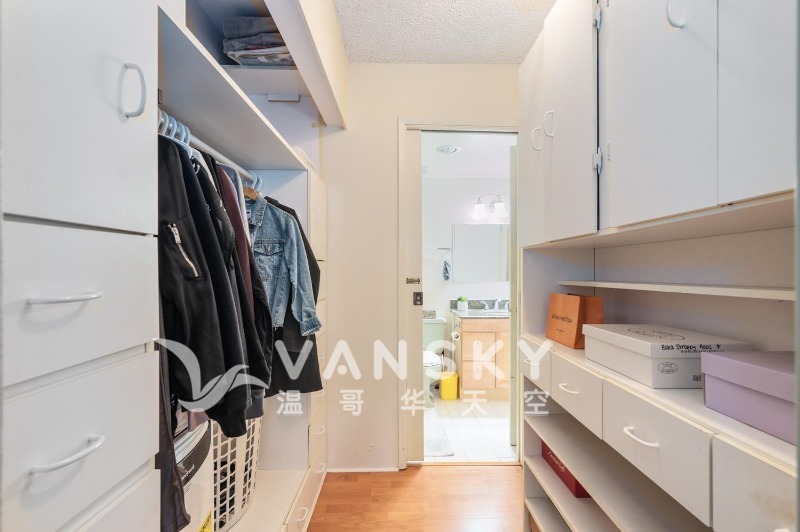 240913222711_204 4345 Grange 7 walkin closet.jpg